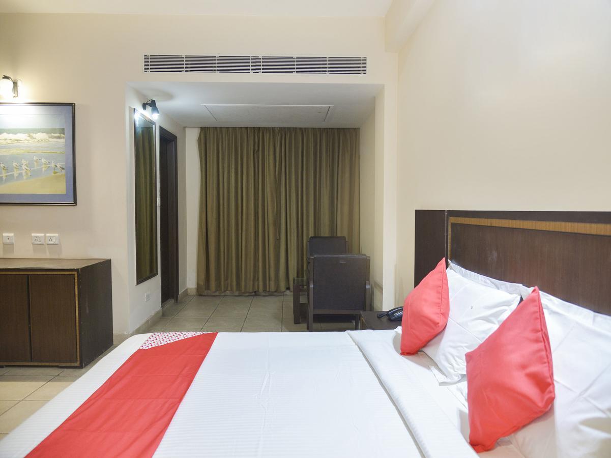 Oyo 15149 Hotel Ajoy Minar Mandarmani Exteriér fotografie